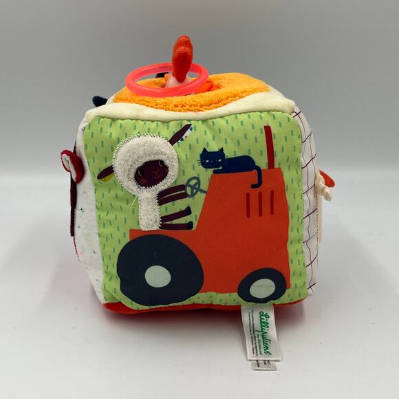 Lilliputiens Farm Activity Sound Cube Plush Toy - Picture 4 of 8